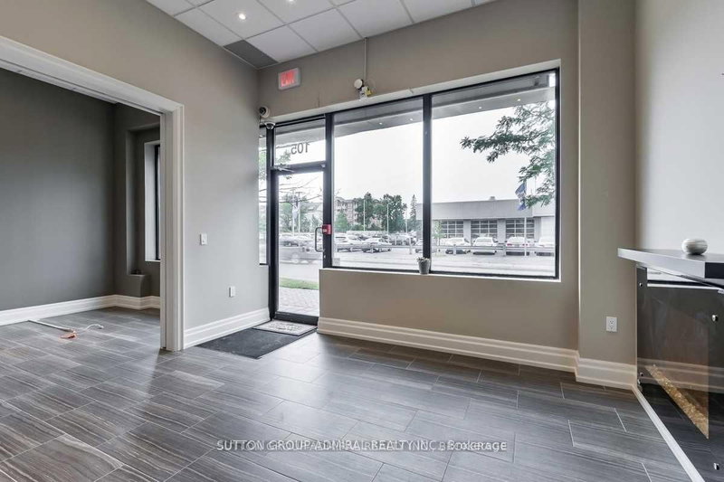 105 - 10376 Yonge St, Richmond Hill, L4C 3B8 | Image 2