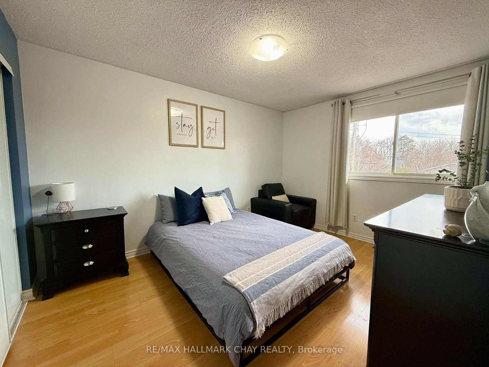 Townhouse for sale at 60 Osborn Street, Essa, Ontario, L0M 1B0 - Angus - MLS: N12943810