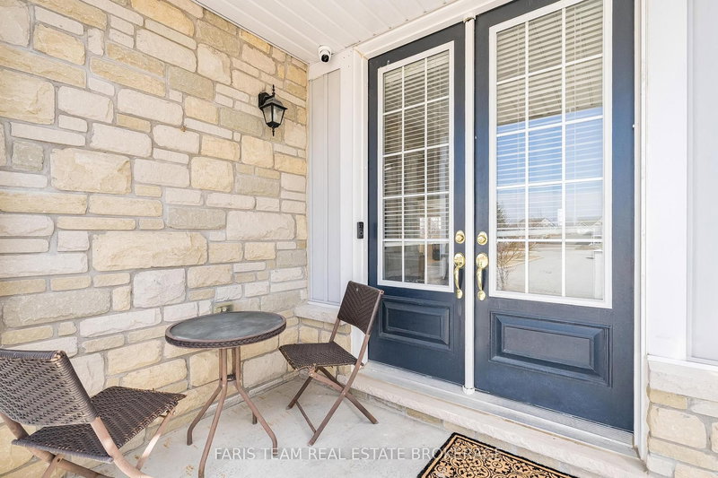 111 Latimer Ave, Essa, L3W 0N1 | Image 3