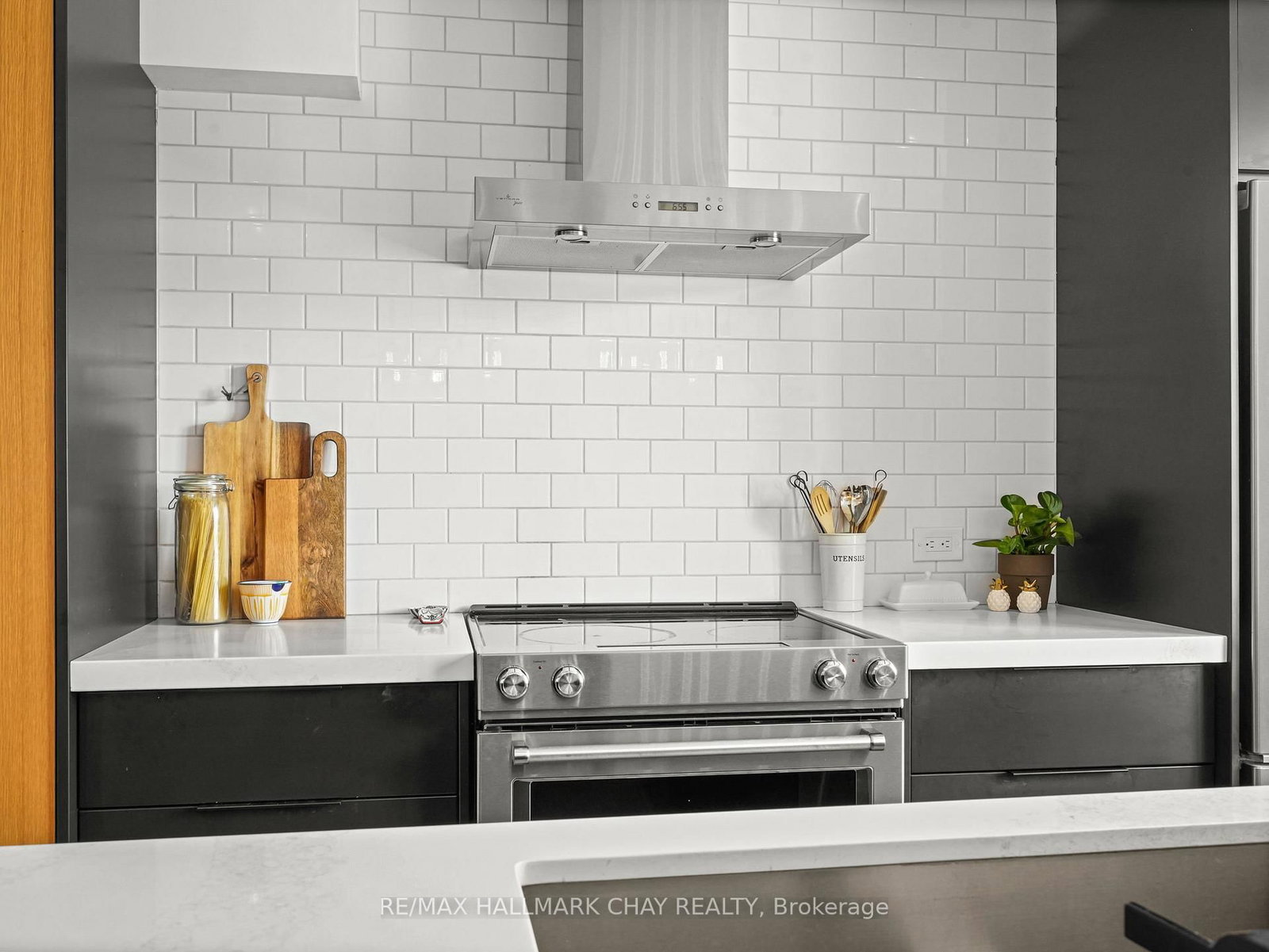 Detached House for sale at 80 Church Street, New Tecumseth, Ontario, L9R 1E4 - Alliston - MLS: N12943998