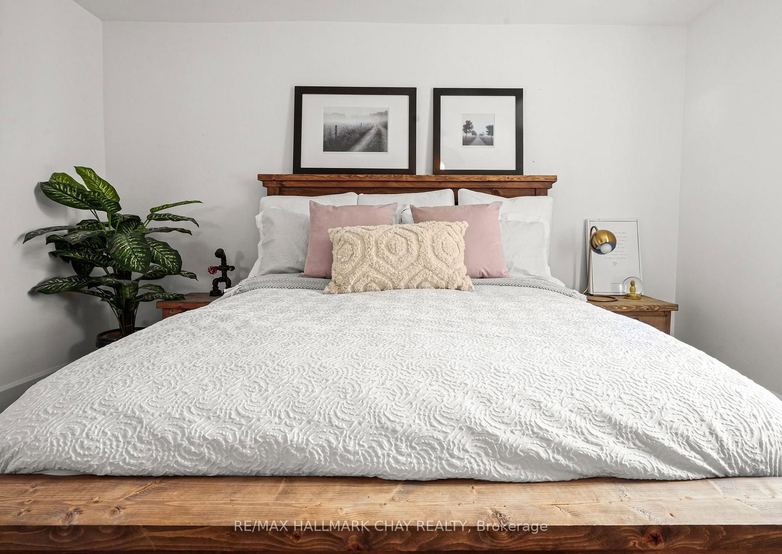 Detached House for sale at 80 Church Street, New Tecumseth, Ontario, L9R 1E4 - Alliston - MLS: N12943998