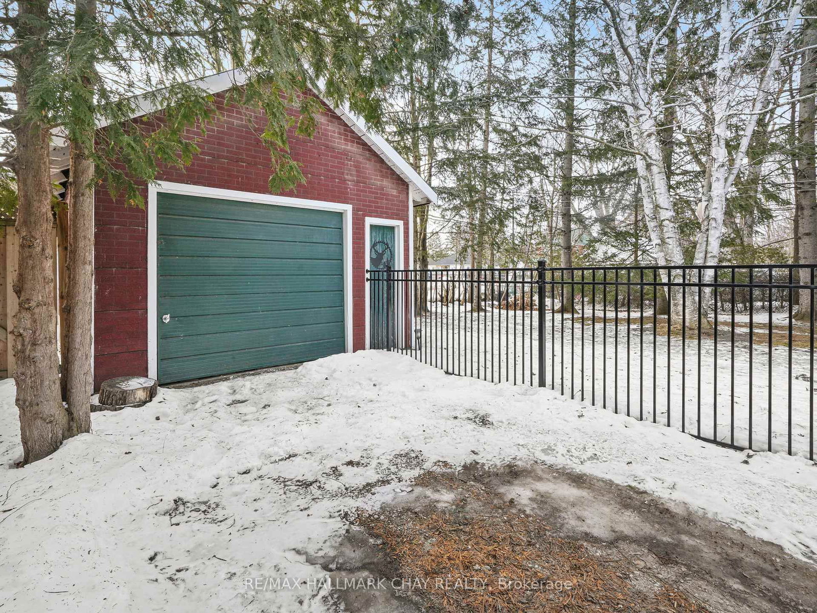 Detached House for sale at 80 Church Street, New Tecumseth, Ontario, L9R 1E4 - Alliston - MLS: N12943998