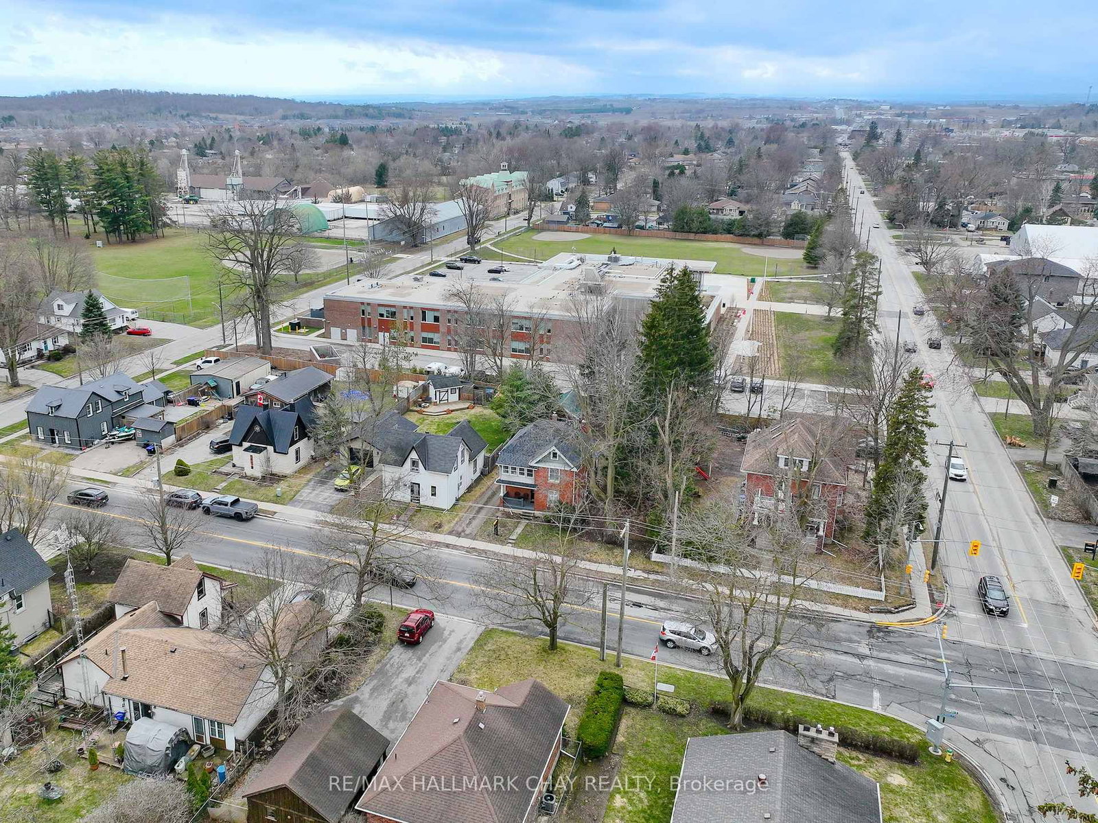 Detached House for sale at 80 Church Street, New Tecumseth, Ontario, L9R 1E4 - Alliston - MLS: N12943998