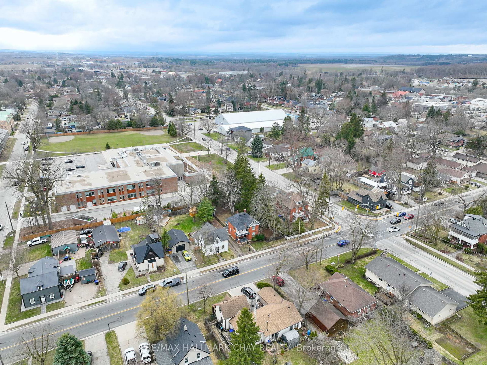 Detached House for sale at 80 Church Street, New Tecumseth, Ontario, L9R 1E4 - Alliston - MLS: N12943998