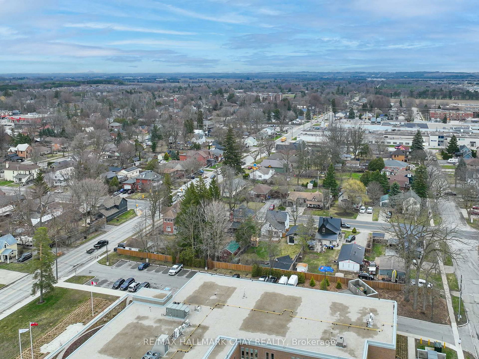 Detached House for sale at 80 Church Street, New Tecumseth, Ontario, L9R 1E4 - Alliston - MLS: N12943998