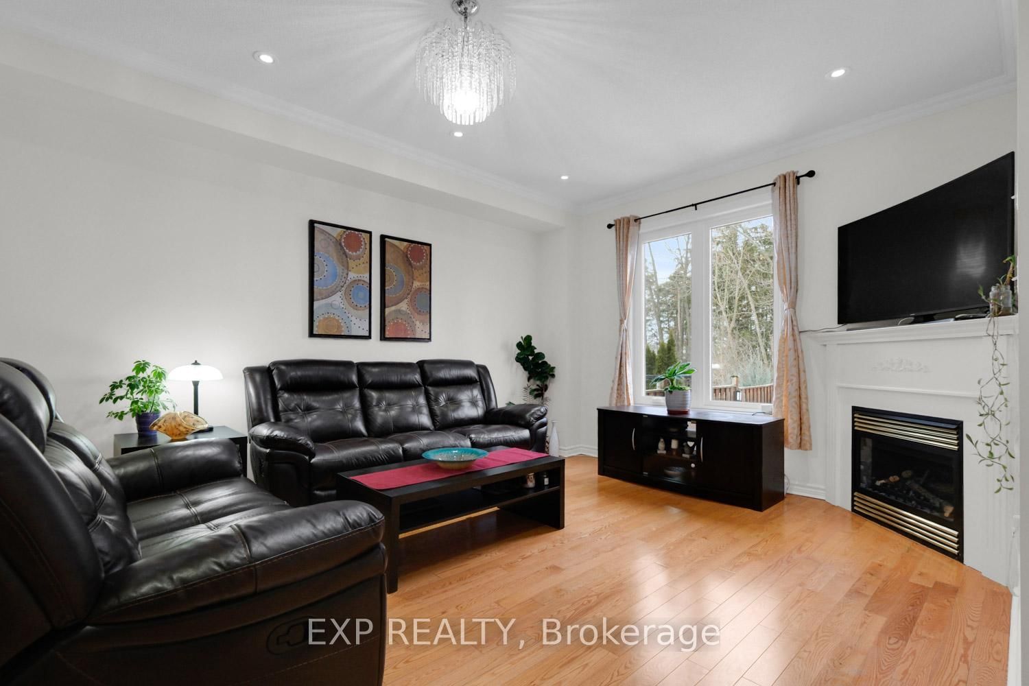 Townhouse for sale at 24 Williams Street, Markham, Ontario, L6C 0C2 - Berczy - MLS: N12944186