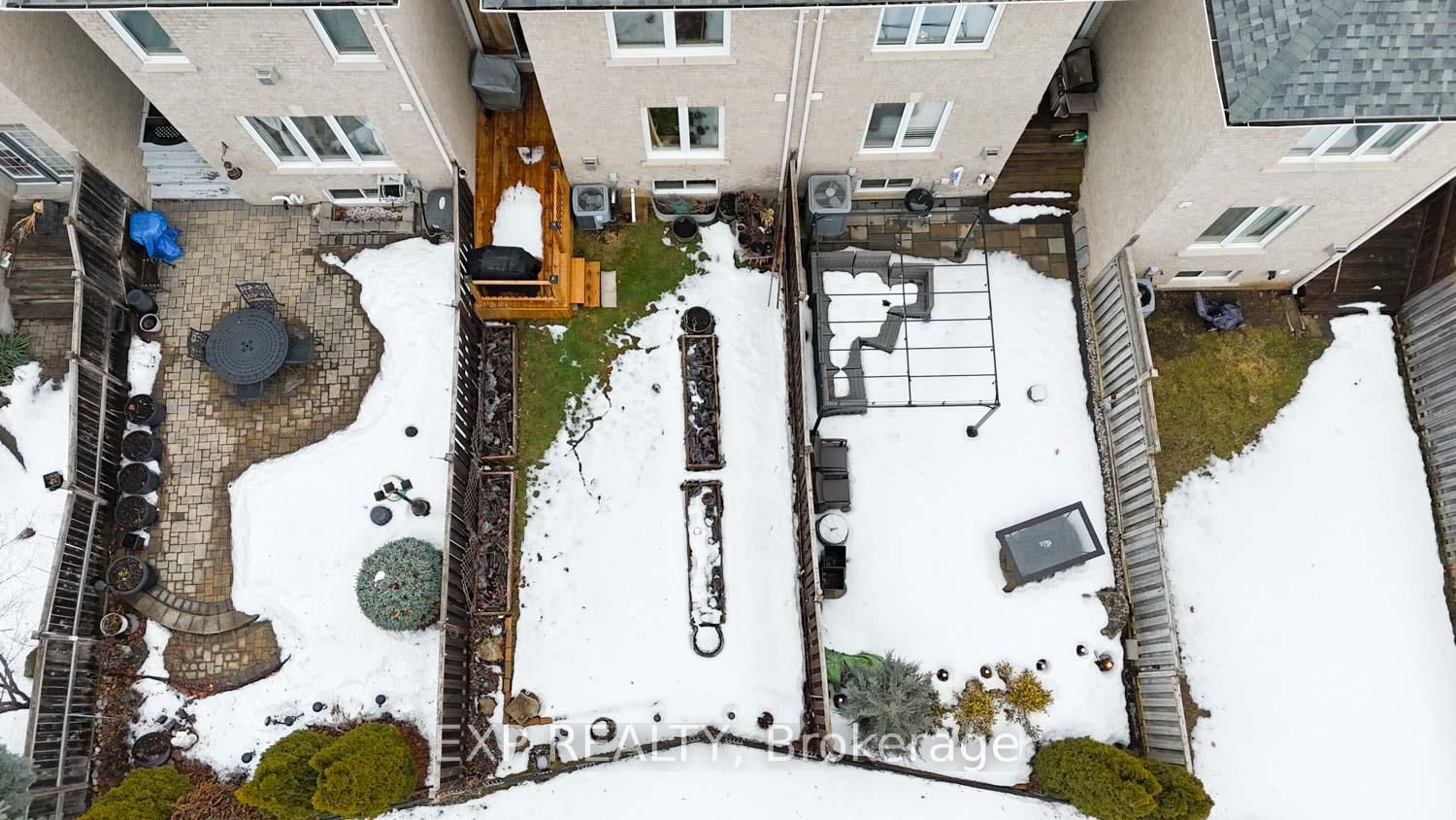 Townhouse for sale at 24 Williams Street, Markham, Ontario, L6C 0C2 - Berczy - MLS: N12944186