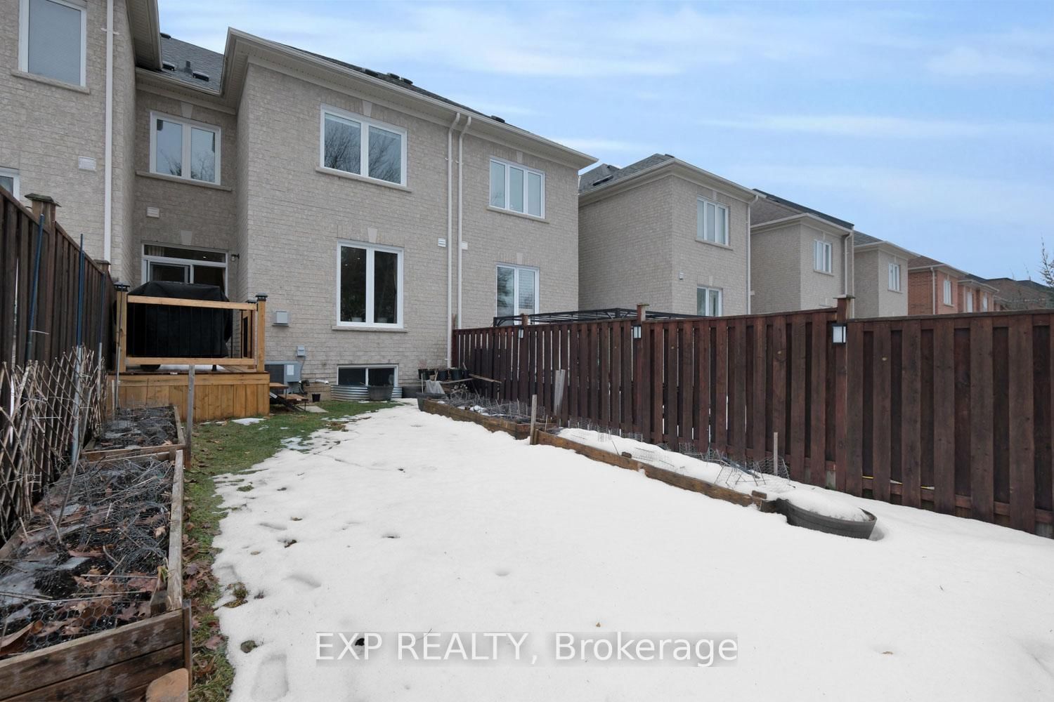 Townhouse for sale at 24 Williams Street, Markham, Ontario, L6C 0C2 - Berczy - MLS: N12944186
