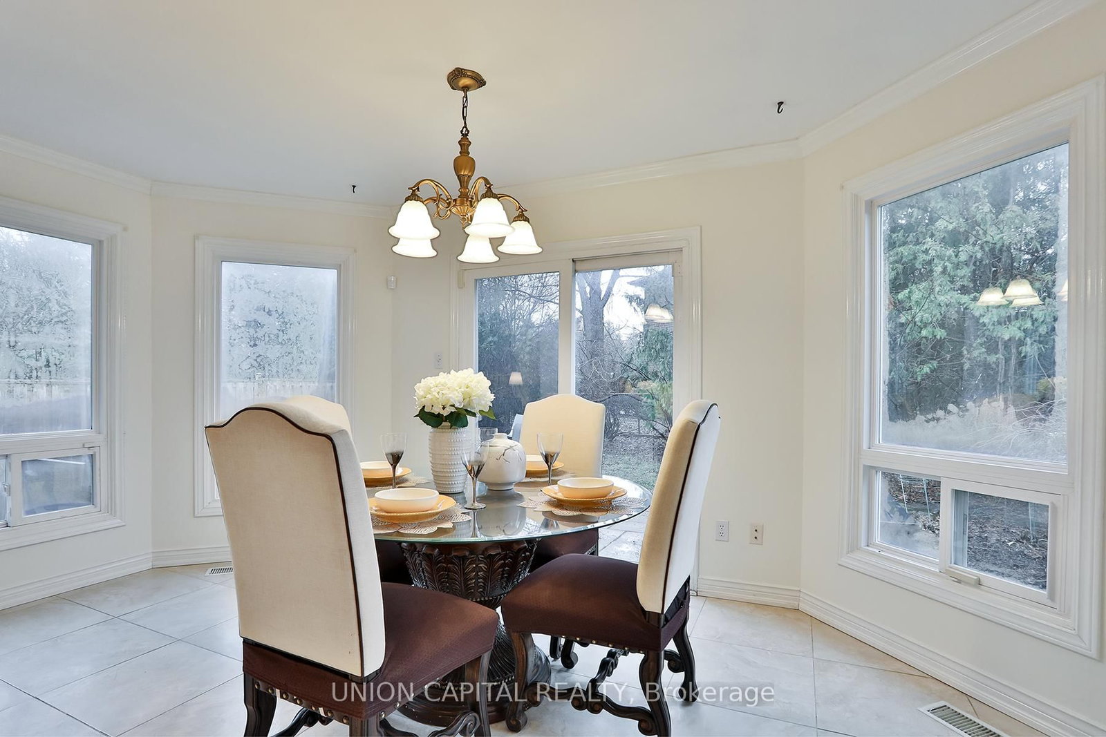 Detached House for sale at 2 Mair Court, Richmond Hill, Ontario, L4C 7S1 - North Richvale - MLS: N12944232