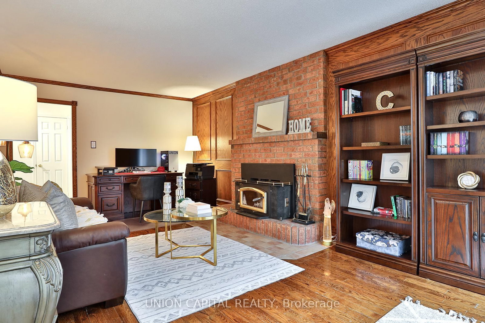 Detached House for sale at 2 Mair Court, Richmond Hill, Ontario, L4C 7S1 - North Richvale - MLS: N12944232