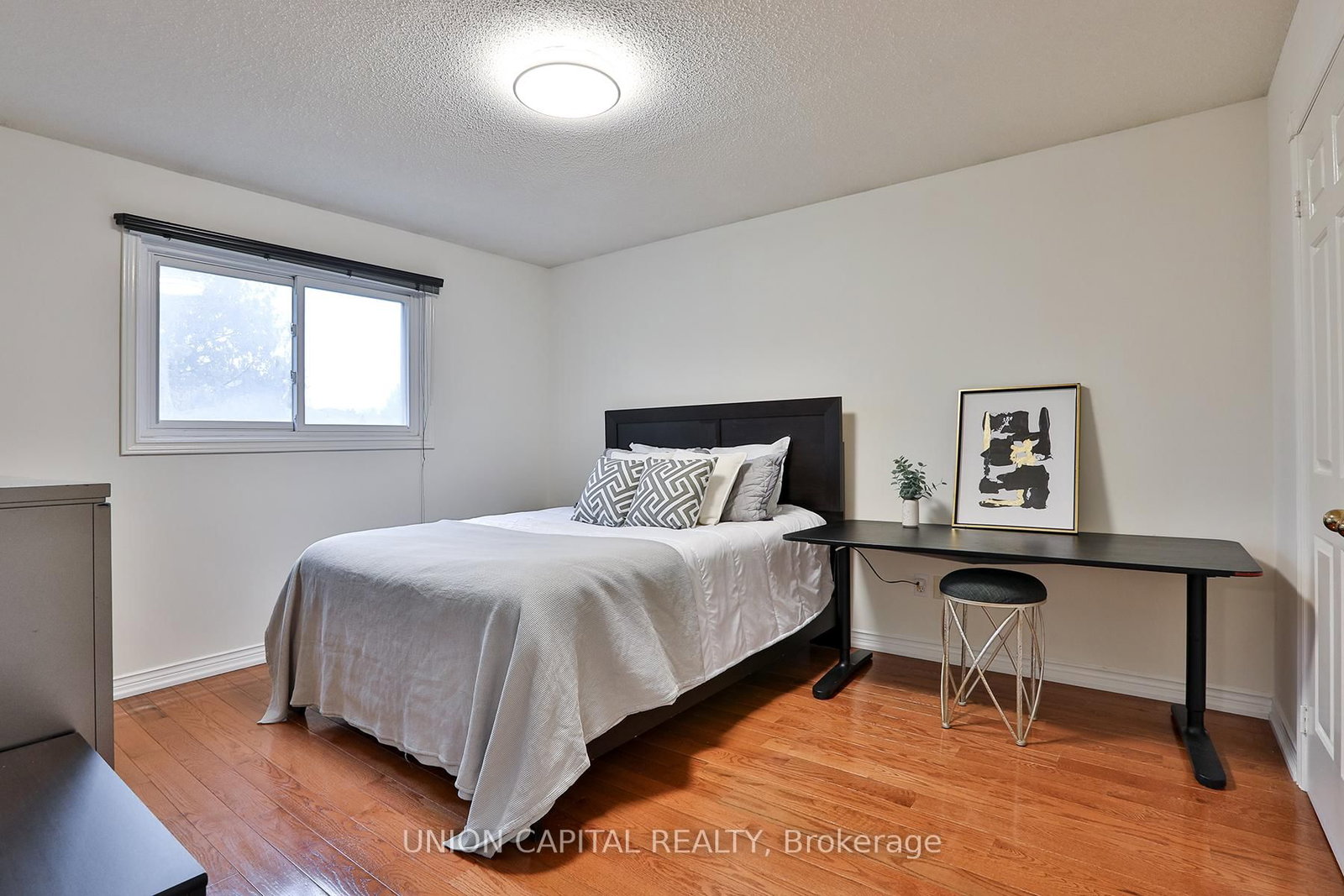 Detached House for sale at 2 Mair Court, Richmond Hill, Ontario, L4C 7S1 - North Richvale - MLS: N12944232