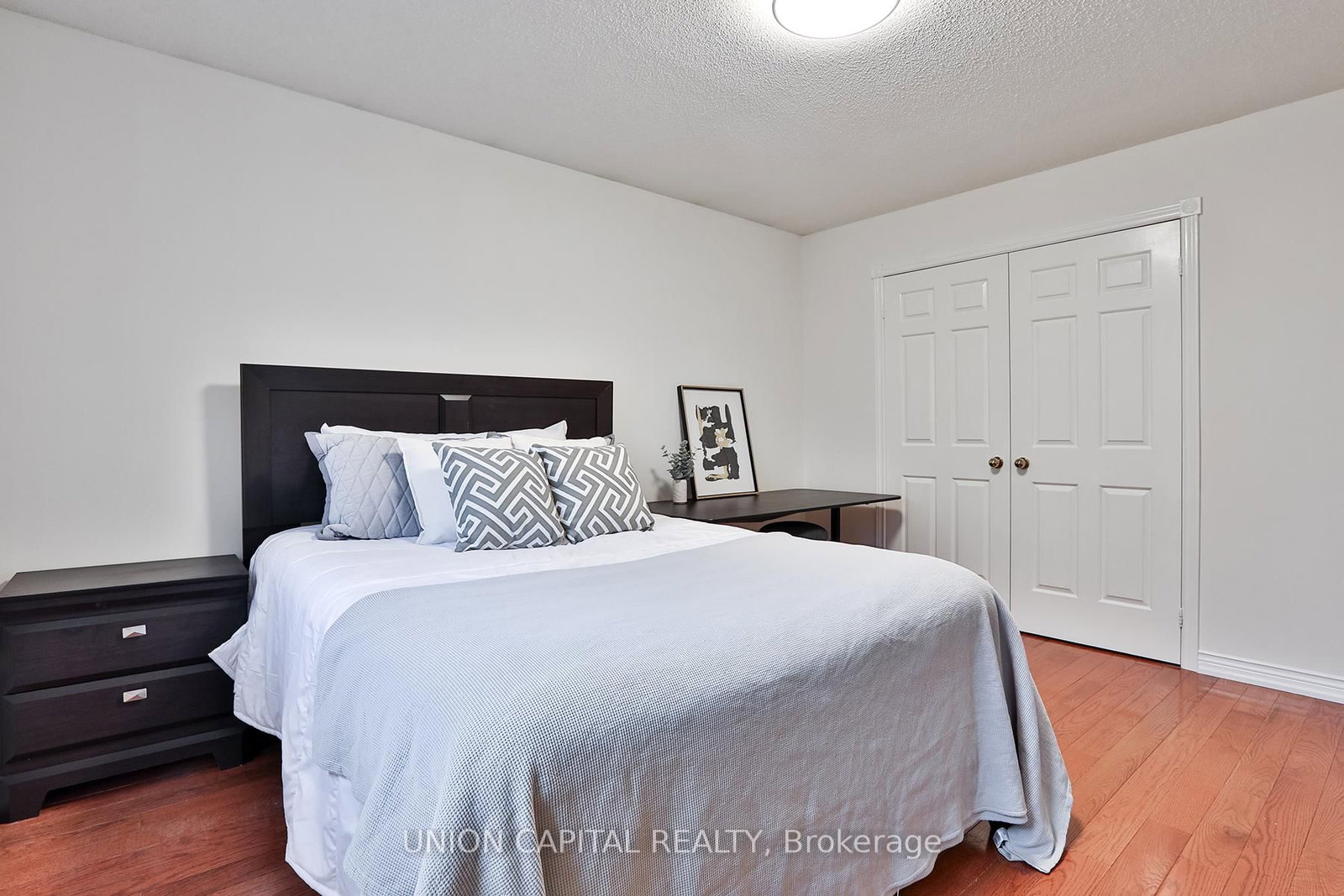 Detached House for sale at 2 Mair Court, Richmond Hill, Ontario, L4C 7S1 - North Richvale - MLS: N12944232