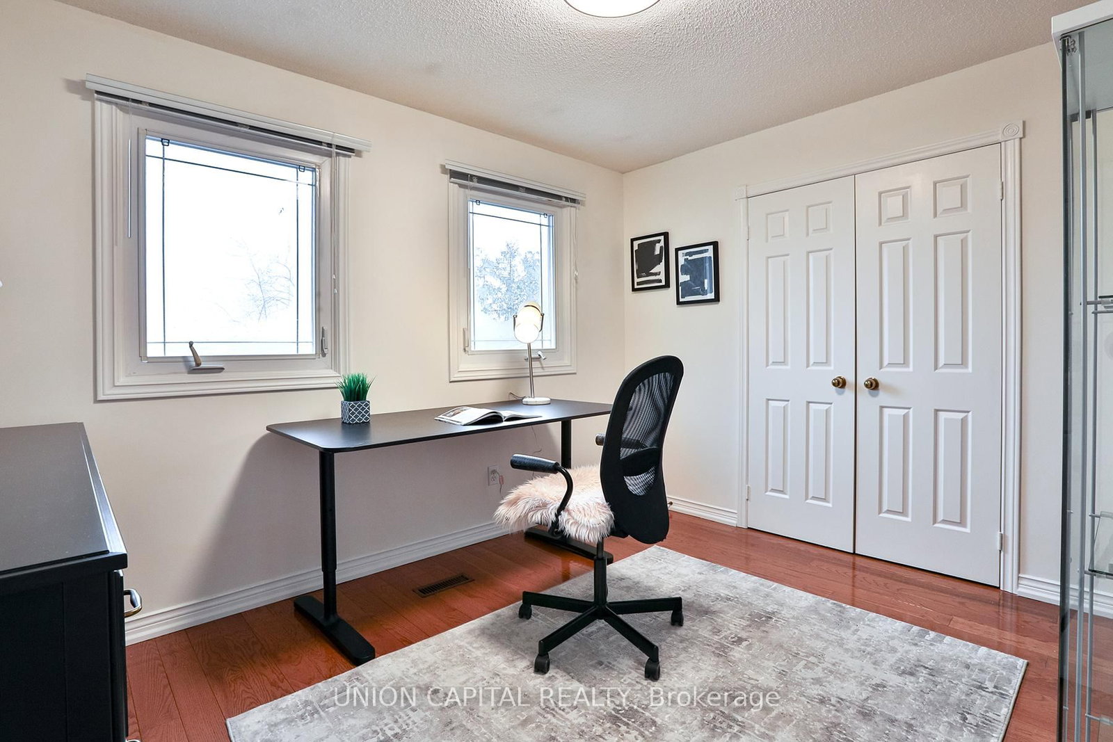 Detached House for sale at 2 Mair Court, Richmond Hill, Ontario, L4C 7S1 - North Richvale - MLS: N12944232