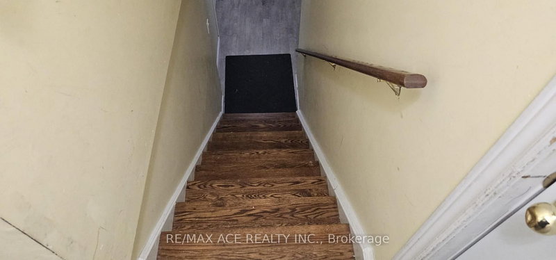 BSMT - 14 Kentview Cres, Markham, L6B 0E2 | Image 2