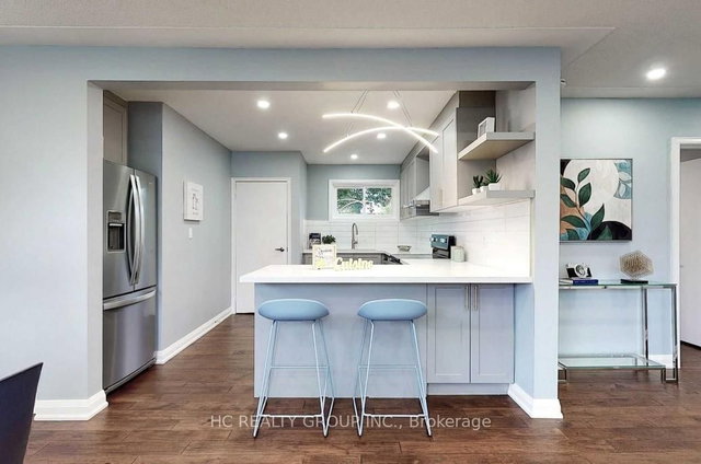 101 Cartier Crescent