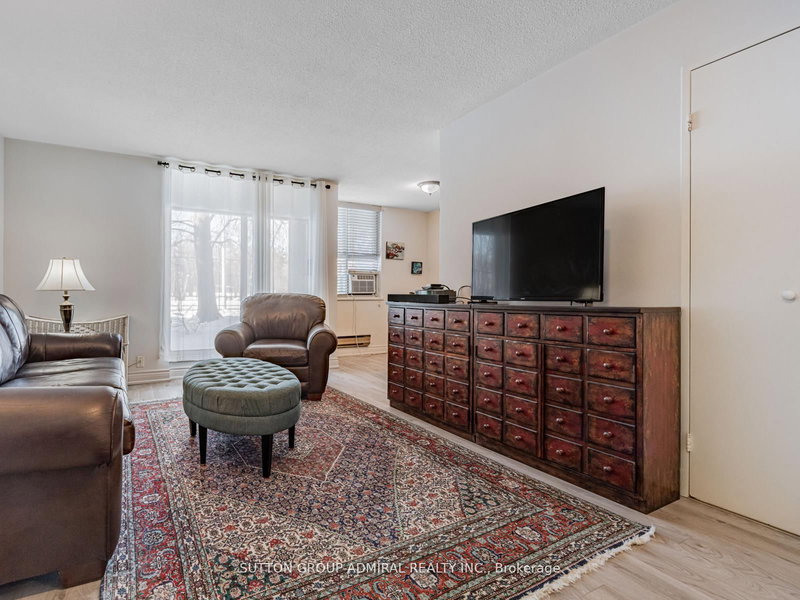 108 - 80 Inverlochy Blvd, Markham, L3T 4P3 | Image 3