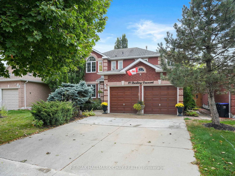 home for sale on 19 Darling Crescent