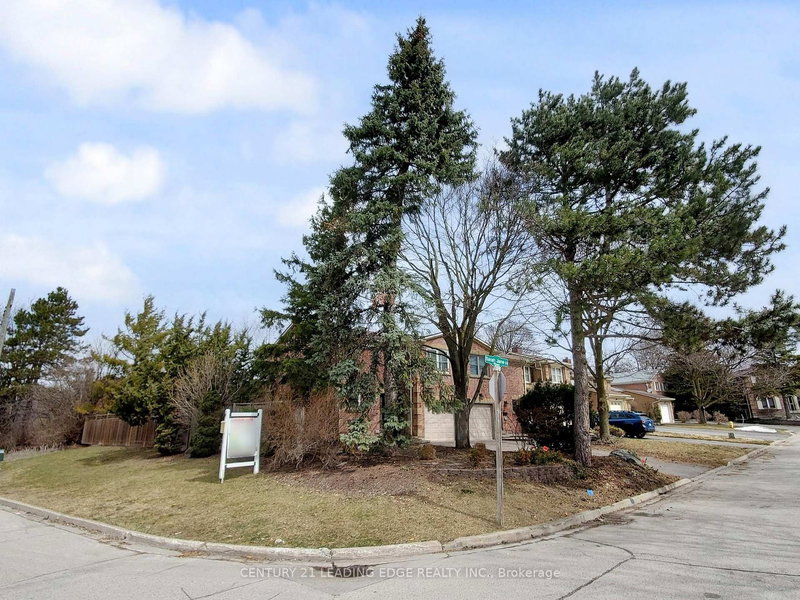 1 Sarah Jane Crt, Markham, L3P 4A6 | Image 3