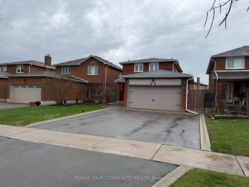 81 Waterfall Rd, Vaughan, L4L 5B3 | Image 2