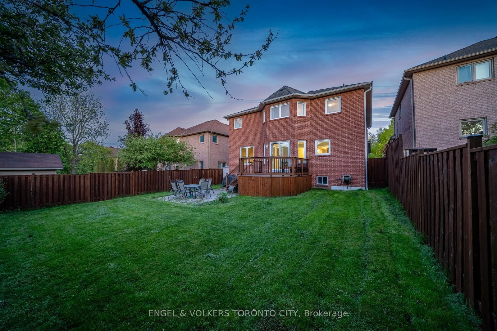 Detached House for sale at 24 Timber Valley Avenue, Richmond Hill, Ontario, L4E 3S6 - Oak Ridges - MLS: N12946764