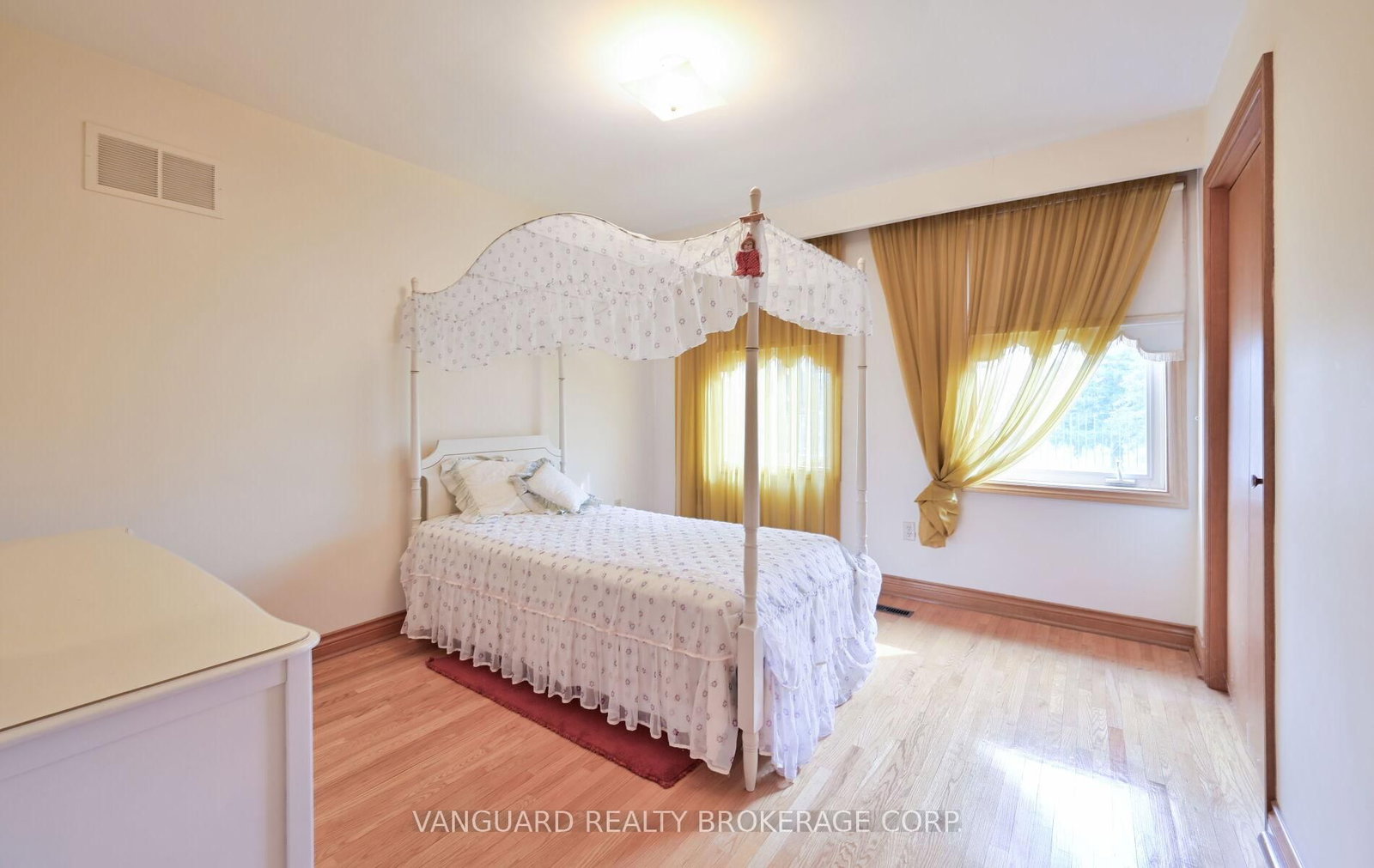 Detached House for sale at 313 Firglen Ridge, Vaughan, Ontario, L4L 1N6 - Islington Woods - MLS: N12946956