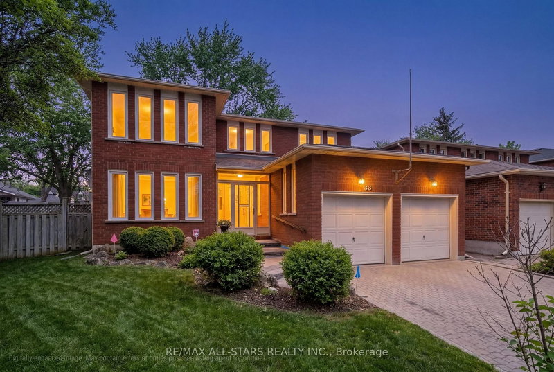 33 Carpenter Crt, Markham, L3P 6W3 | Image 2