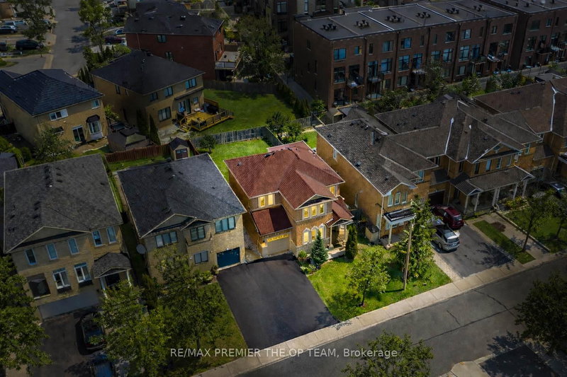 56 Wildberry Cres, Vaughan, L4H 2C6 | Image 3