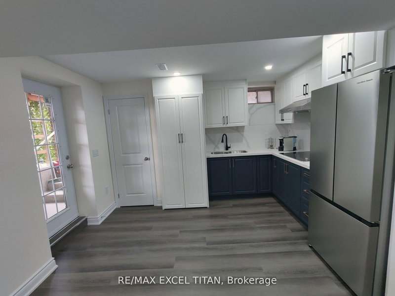 460 Mactier Dr, Vaughan, L4H 4L8 | Image 2