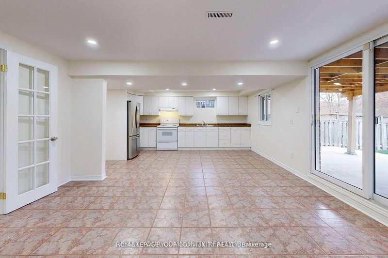 Bsmnt - 136 Woodcroft Lane, Vaughan, L4L 6T4 | Image 3