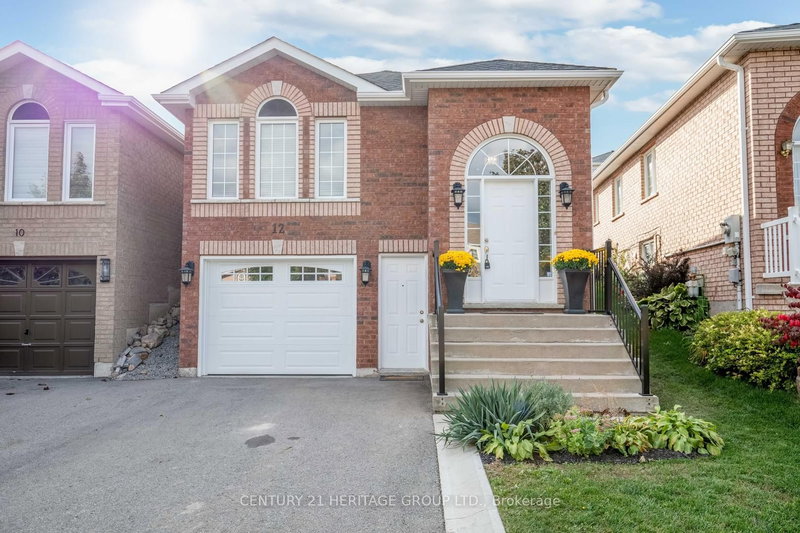 12 Smith St, Bradford West Gwillimbury, L3Z 3C9 | Image 2