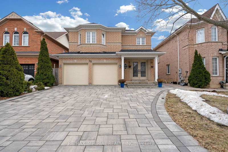 home for lease on 39 Monte Cristi Street S