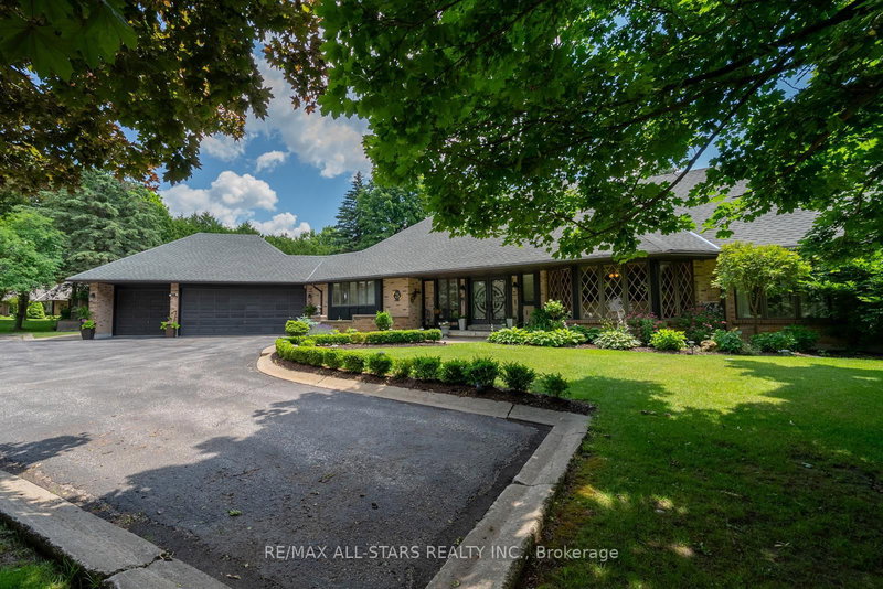 3 Marilyn Ave, Whitchurch-Stouffville, L4A 2C8 | Image 2