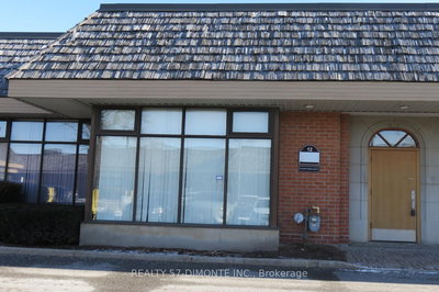 12 - 20 Wertheim Crt | Richmond Hill | Image