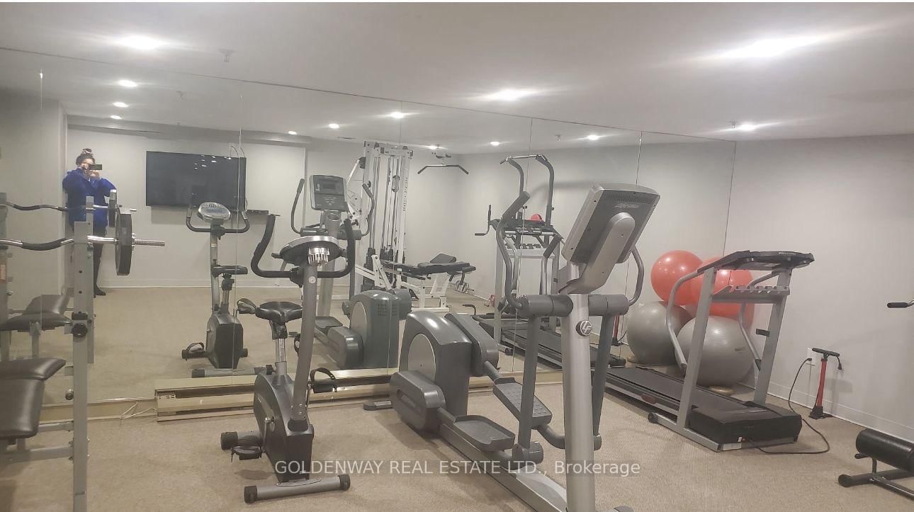 7451 Yonge Street, Unit 202 - Photo 3