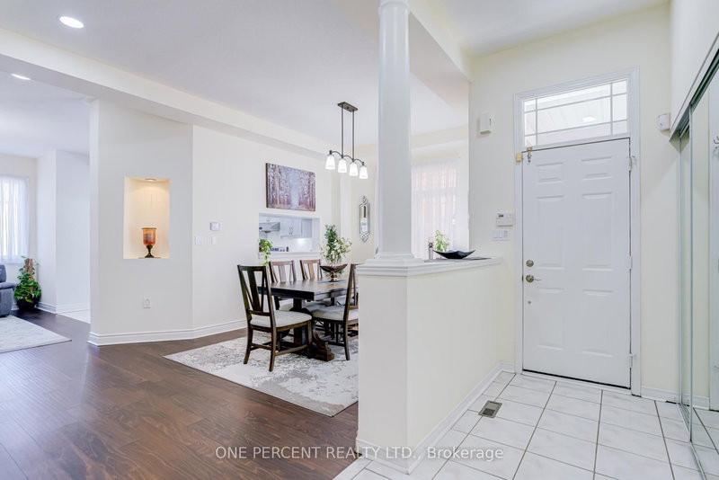 4 Copperstone Cres, Richmond Hill, L4S 2C4 | Image 3