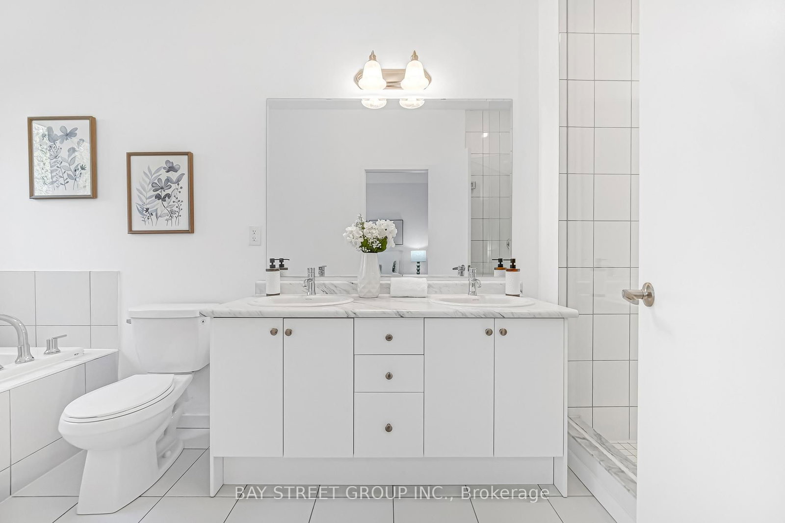 Townhouse for sale at 27 Armillo Place, Markham, Ontario, L6E 0V4 - Wismer - MLS: N12949092