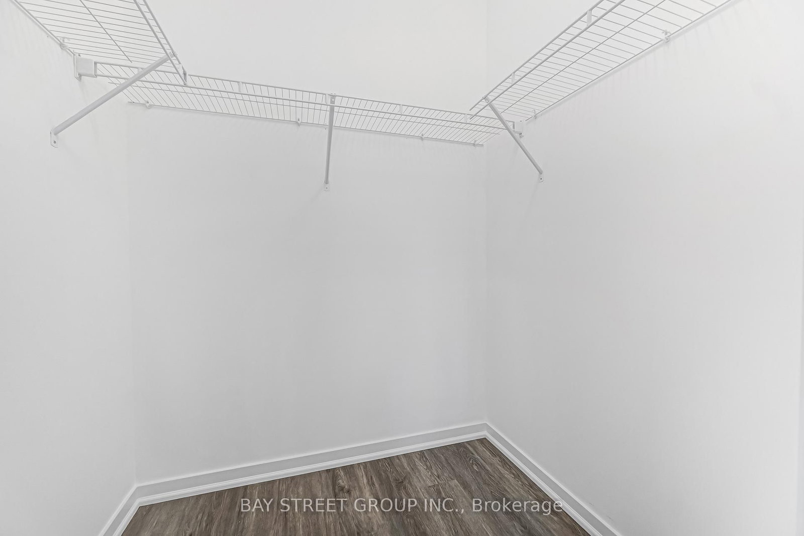 Townhouse for sale at 27 Armillo Place, Markham, Ontario, L6E 0V4 - Wismer - MLS: N12949092