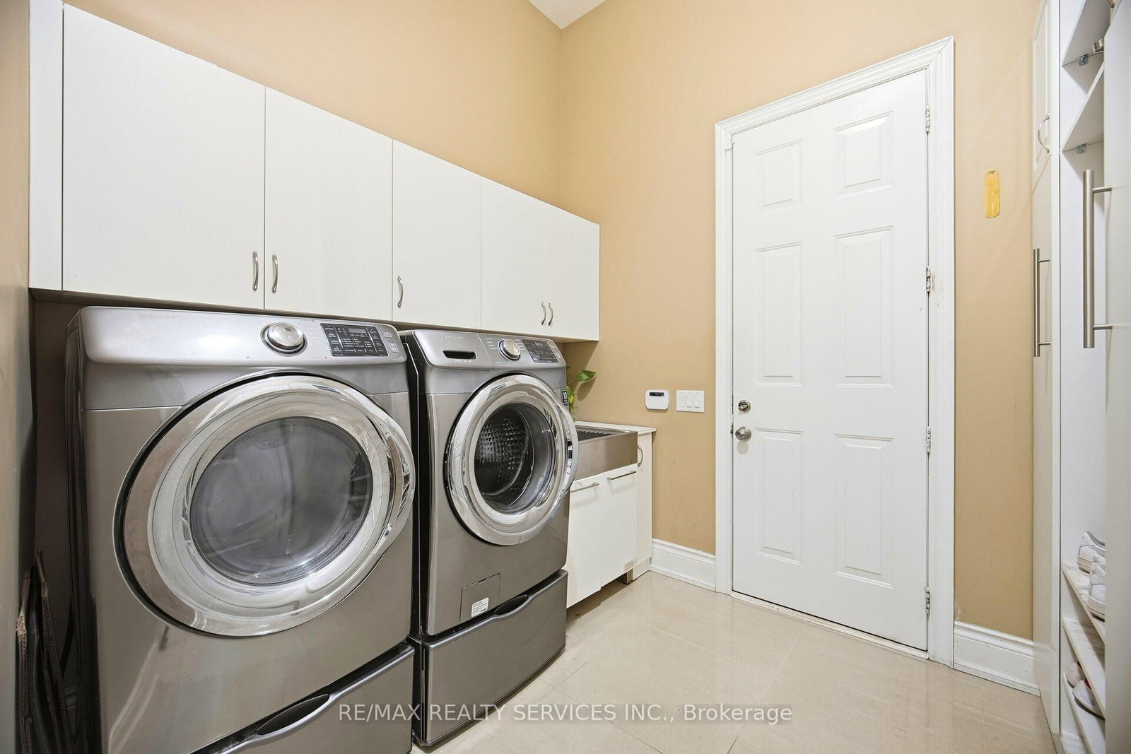 Detached House for sale at 36 West Coast Trail, King, Ontario, L7B 0A4 - Nobleton - MLS: N12949452