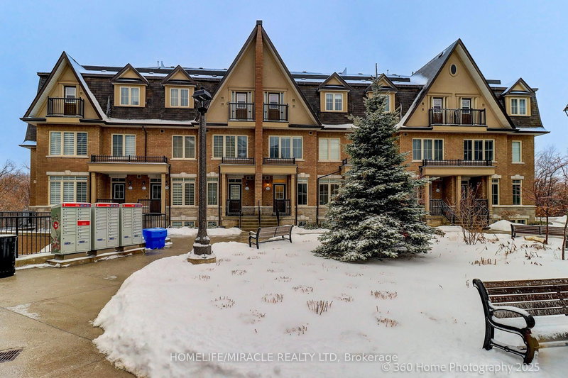 33 - 181 Parktree Dr, Vaughan, L6A 5B1 | Image 2