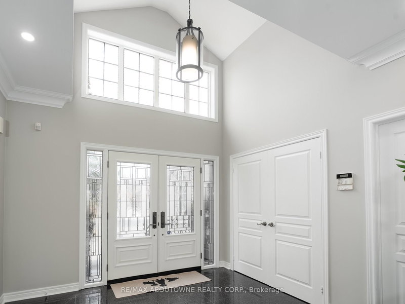 22 Siderno Cres, Vaughan, L4L 9M8 | Image 2