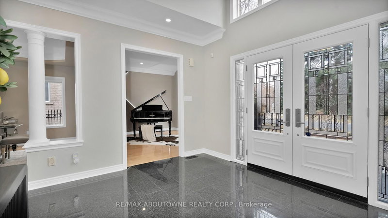 22 Siderno Cres, Vaughan, L4L 9M8 | Image 3