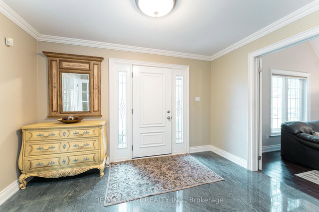 18 Harrowsmith Place