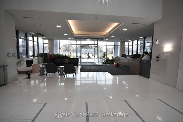 203 - 9090 Yonge Street