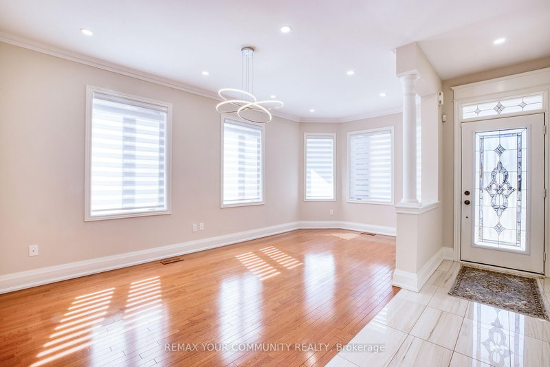 57 Abilene Crt, Richmond Hill, L4C 0S6 | Image 3