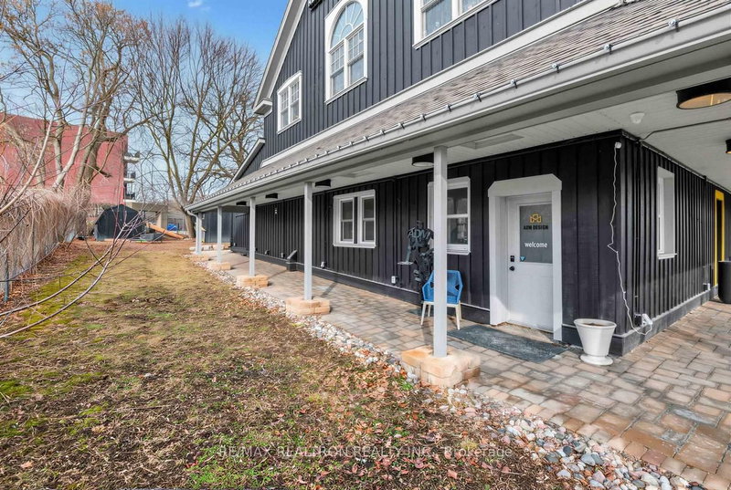 505 Queen St, Newmarket, L3Y 2H3 | Image 3