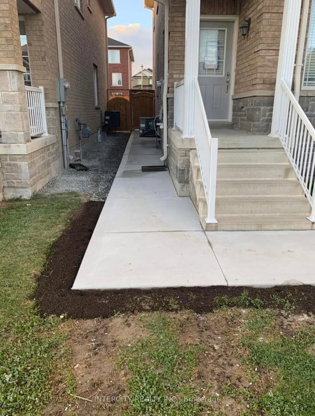 Bsmt - 10 Hopkins Crescent