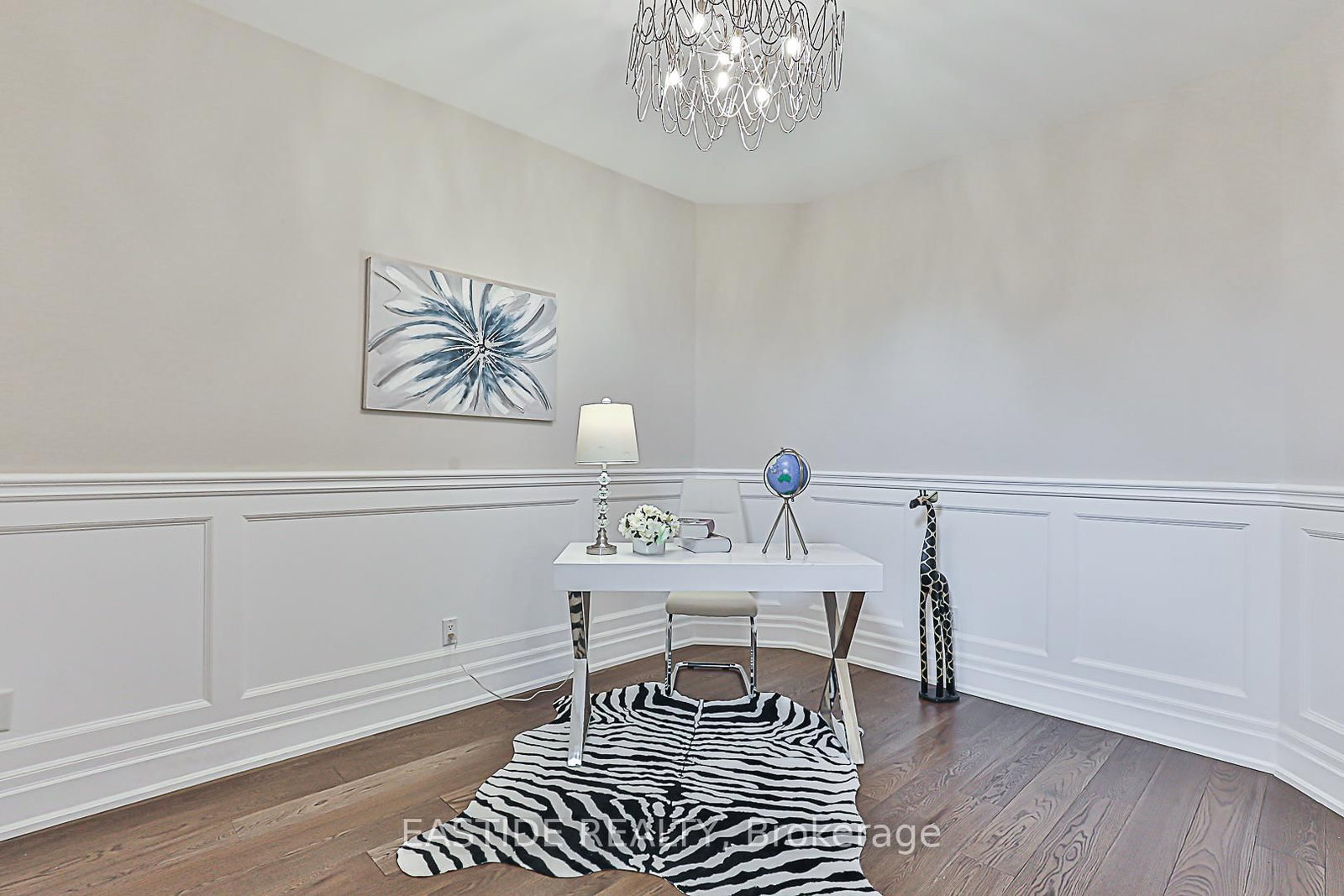 Detached House for sale at 11 Gatcombe Circle, Richmond Hill, Ontario, L4C 9P4 - Mill Pond - MLS: N12950808