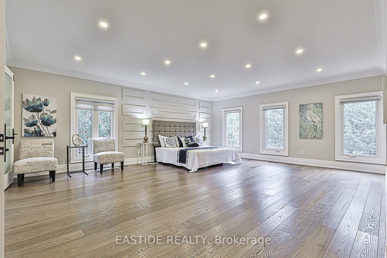 Detached House for sale at 11 Gatcombe Circle, Richmond Hill, Ontario, L4C 9P4 - Mill Pond - MLS: N12950808