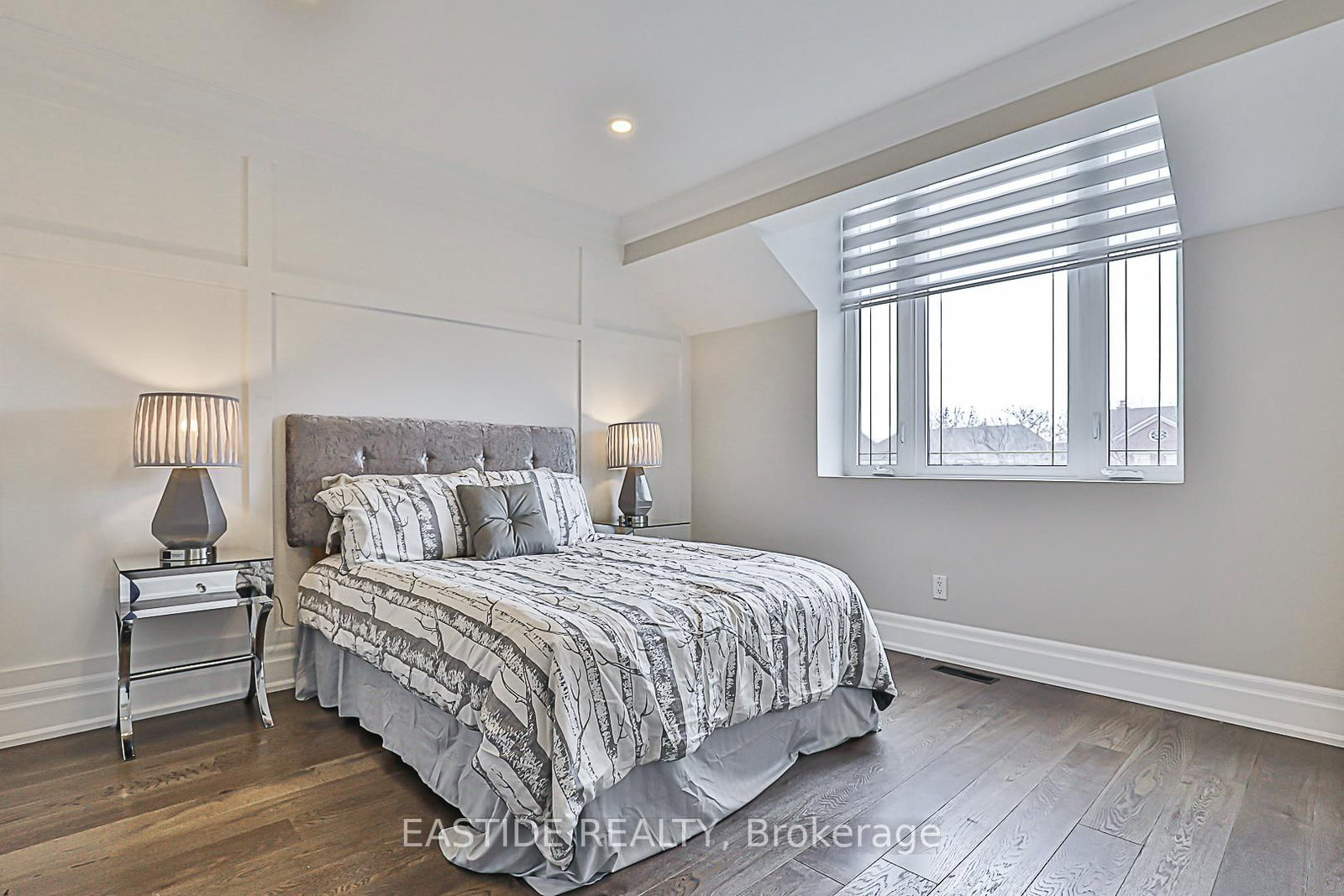 Detached House for sale at 11 Gatcombe Circle, Richmond Hill, Ontario, L4C 9P4 - Mill Pond - MLS: N12950808