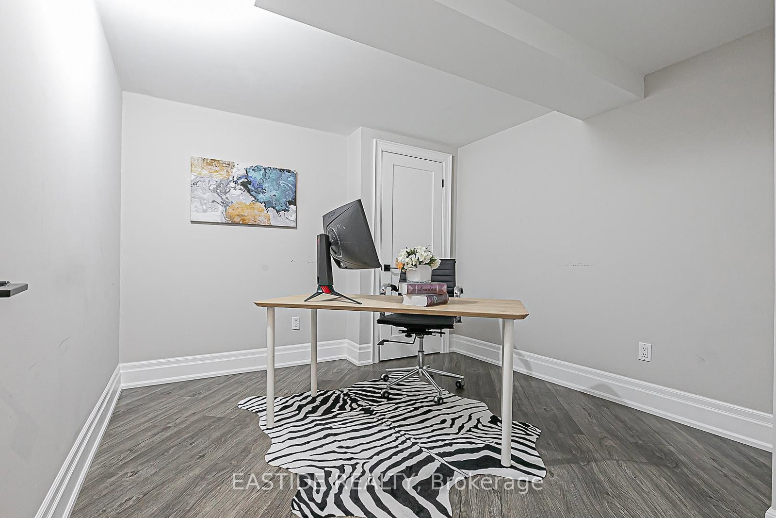 Detached House for sale at 11 Gatcombe Circle, Richmond Hill, Ontario, L4C 9P4 - Mill Pond - MLS: N12950808